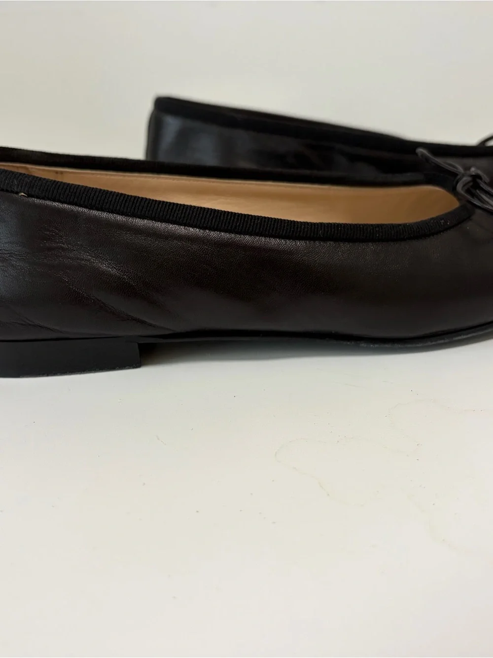 CHANEL Black Lambskin & Patent Calfskin Ballet Flats size 39